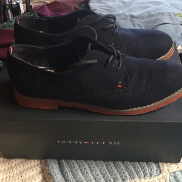 tommy hilfiger shoe box